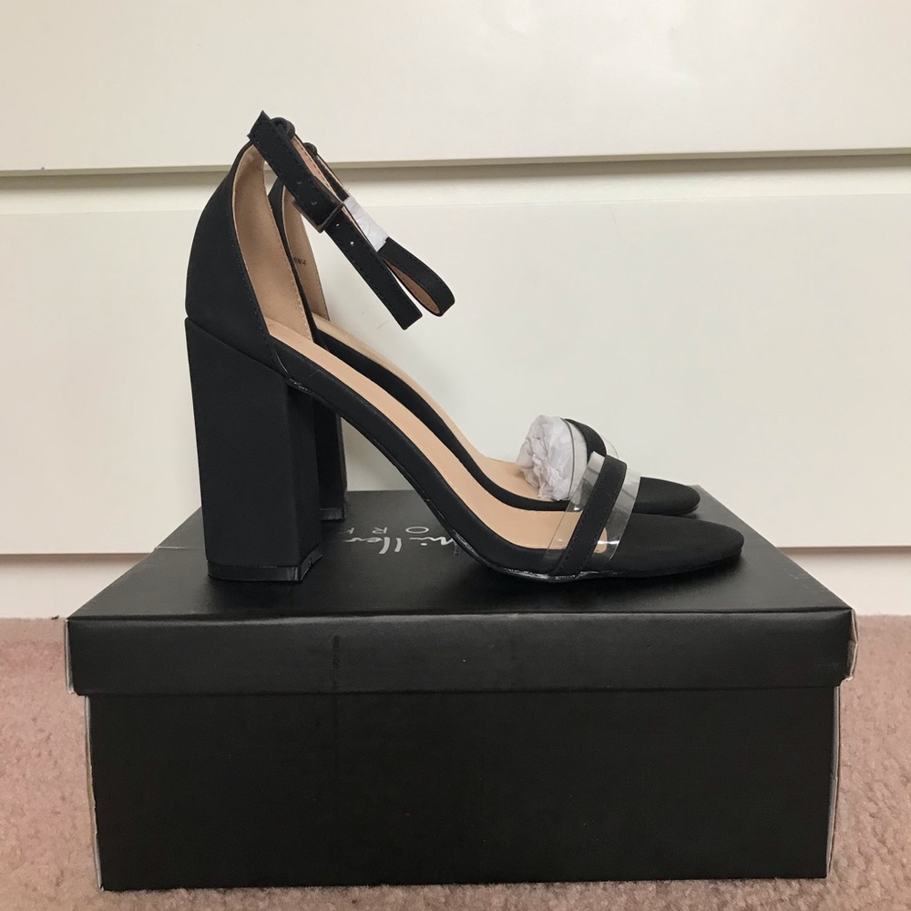 NEW Nicole Miller Black Heel Sandal